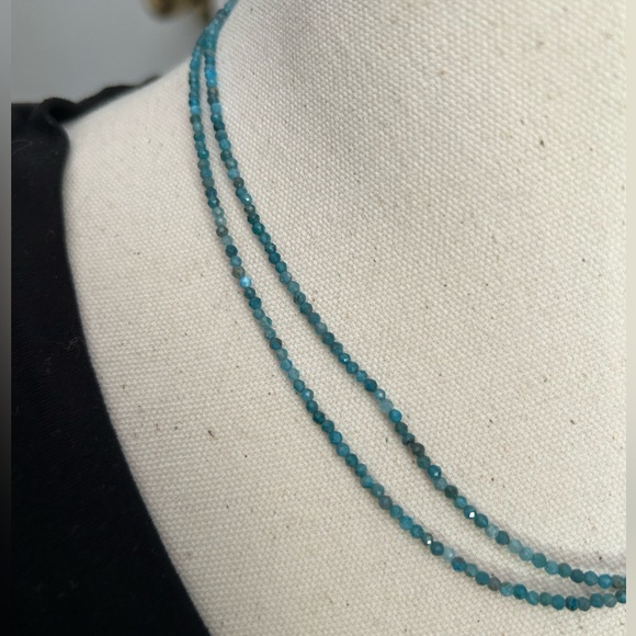 Turquoise double strand necklace - Picture 3 of 4
